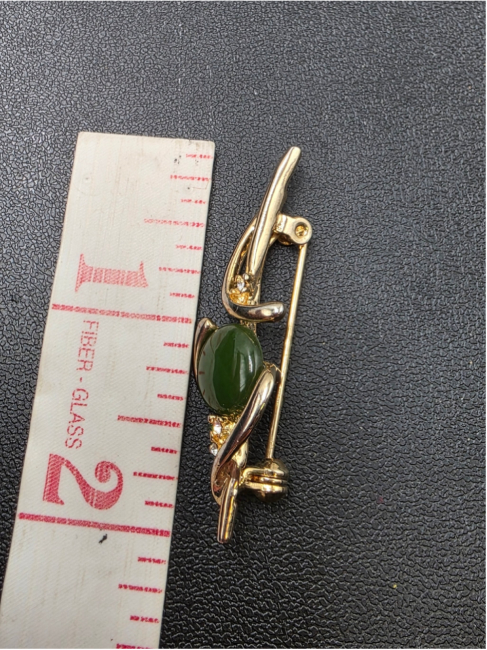 Vintage Green Cabochon Gold-Tone Brooch - Picture 9 of 9